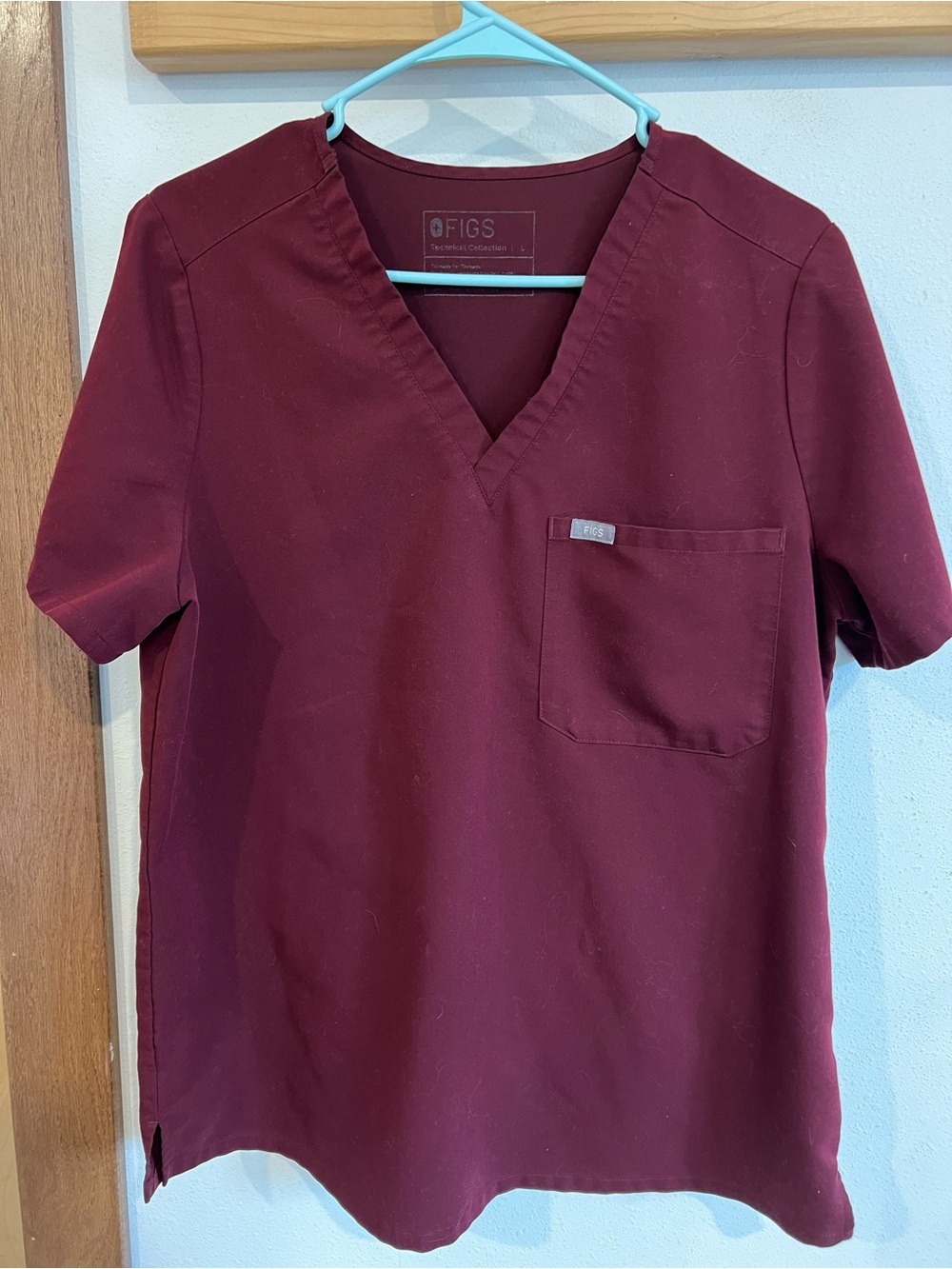 FIGS SET women’s  V-Neck Scrub set Maroon